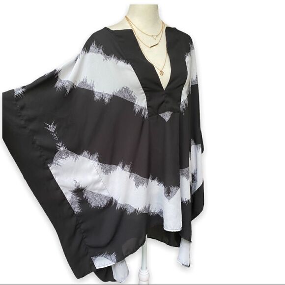 MOSSIMO Black and White Chevron Stripe Swim Cover - Picture 6 of 13